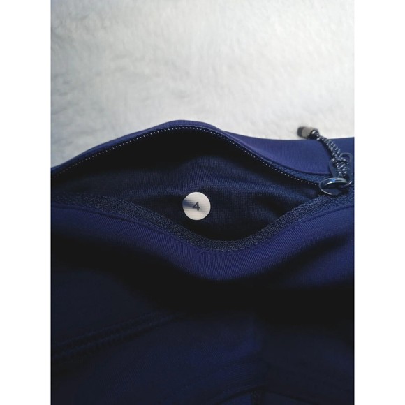 Lululemon Beat the Heat Crop Pants Hero Blue Navy Keyhole Mesh Zip Pocket Size 4 - Picture 2 of 11